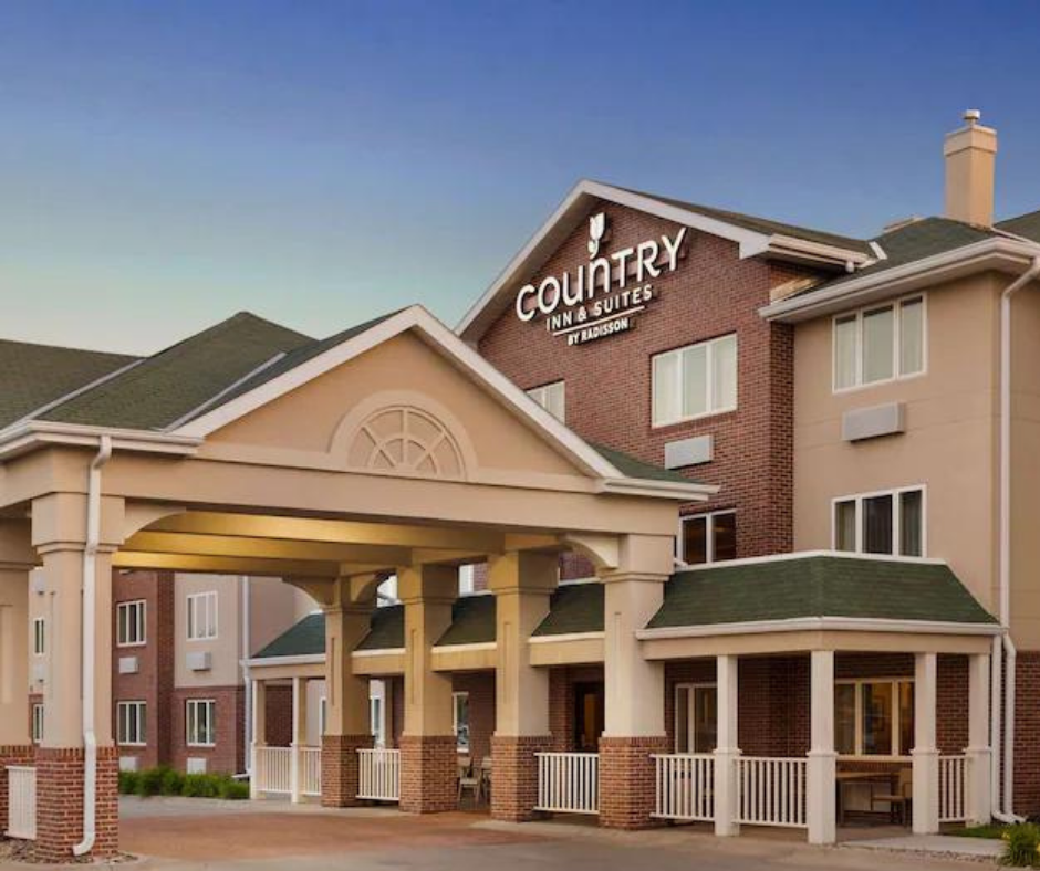 Country Inn & Suites